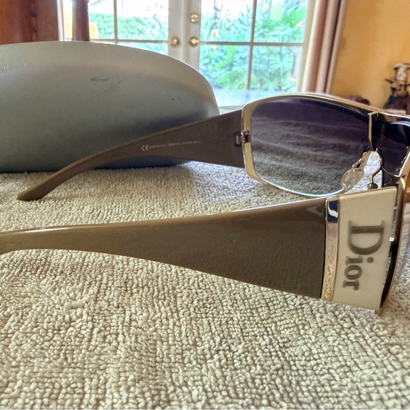 Super fashionable DIOR women's sunglasses - Picture 8 of 9